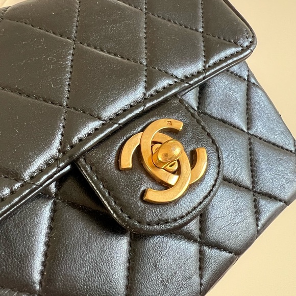 ❌SOLD❌Vintage Chanel Mini Kelly Top Handle Bag - Picture 12 of 15